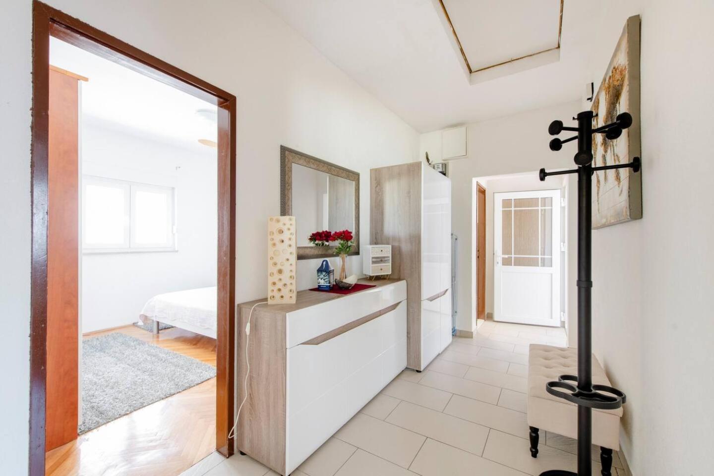 Апартаменты Apartman Jam Солин Номер фото